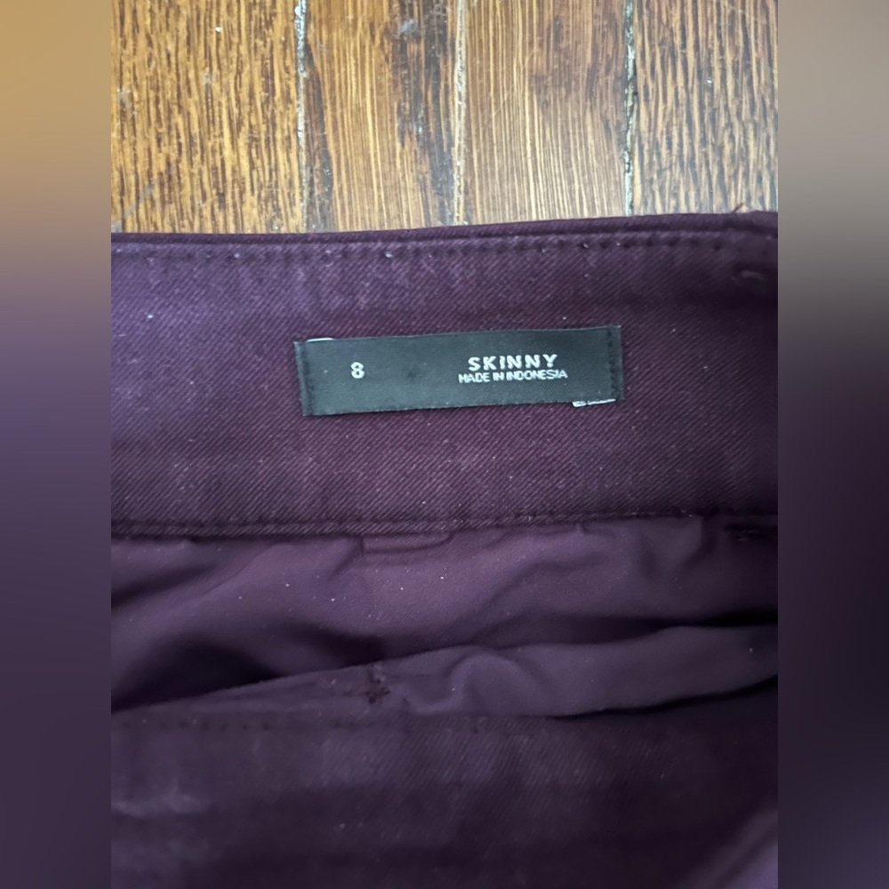 Loft size 8 Skinny pants in plum - Picture 9 of 10